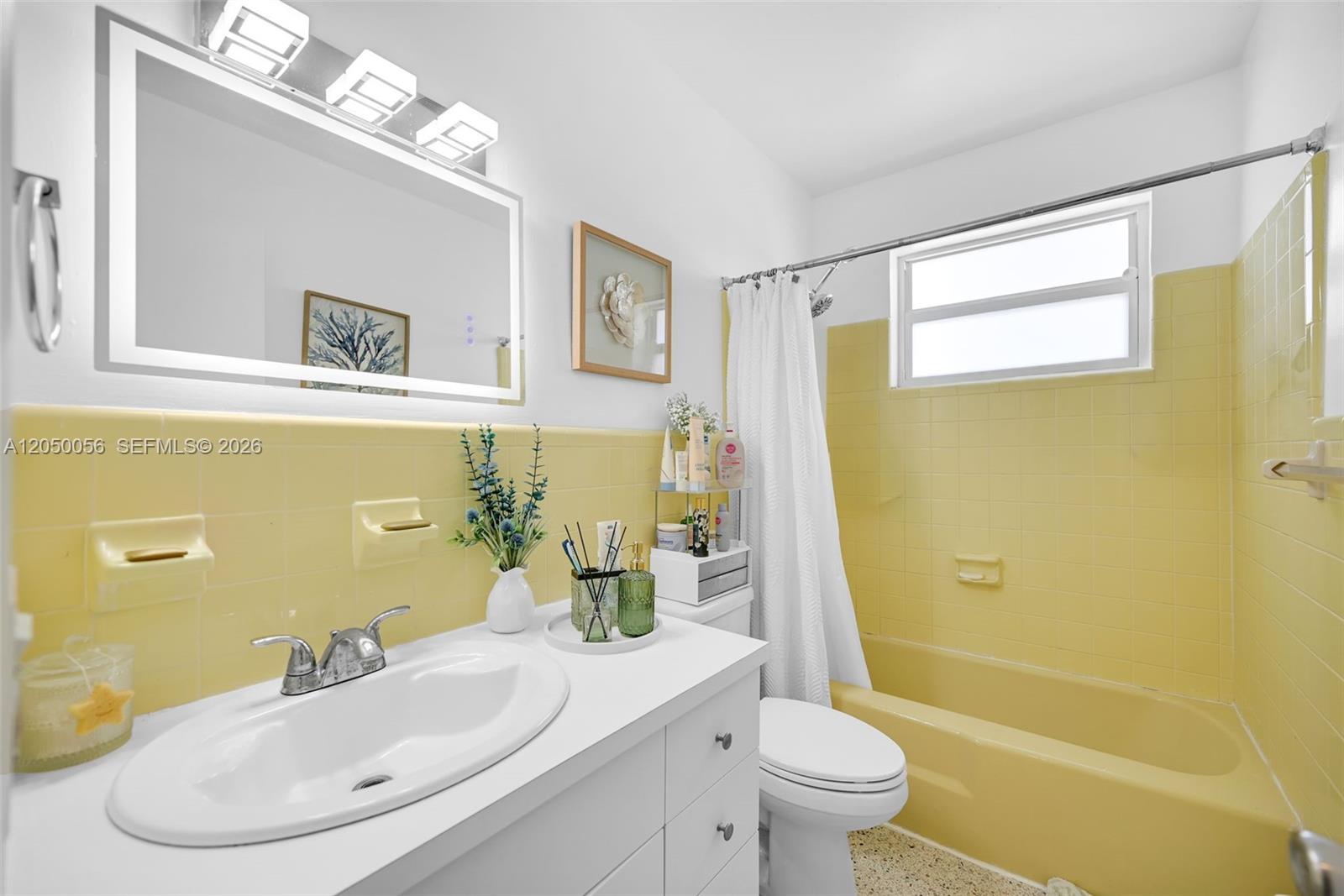 9720 Southwest 37th Terrace Miami, FL 33165 - Photo 7 of 18