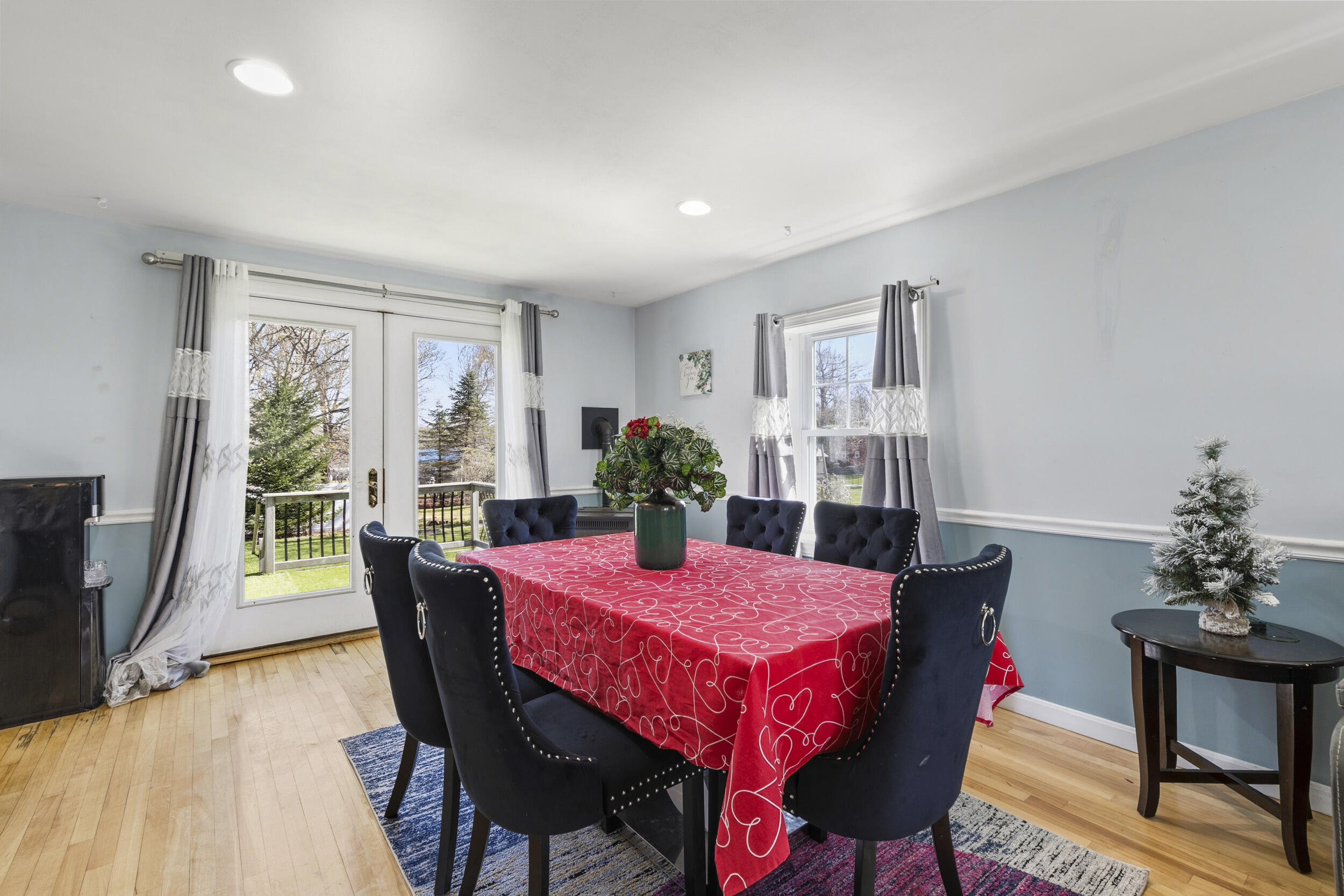 115 River Road Brunswick, ME 04011 - Photo 4 of 31