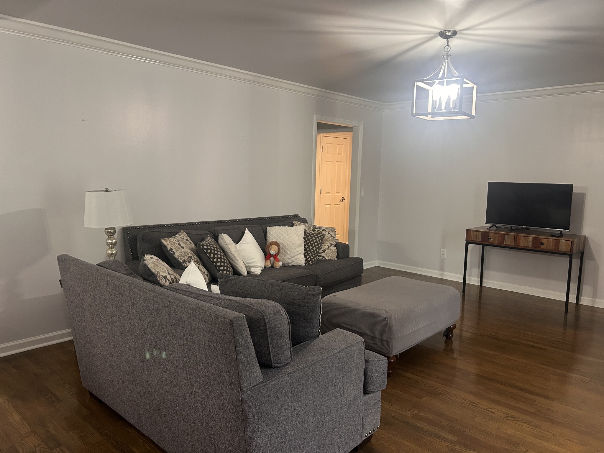 2200 Crescentview Road Pulaski, TN 38478 - Photo 24 of 72 a living room with furniture and a flat screen tv