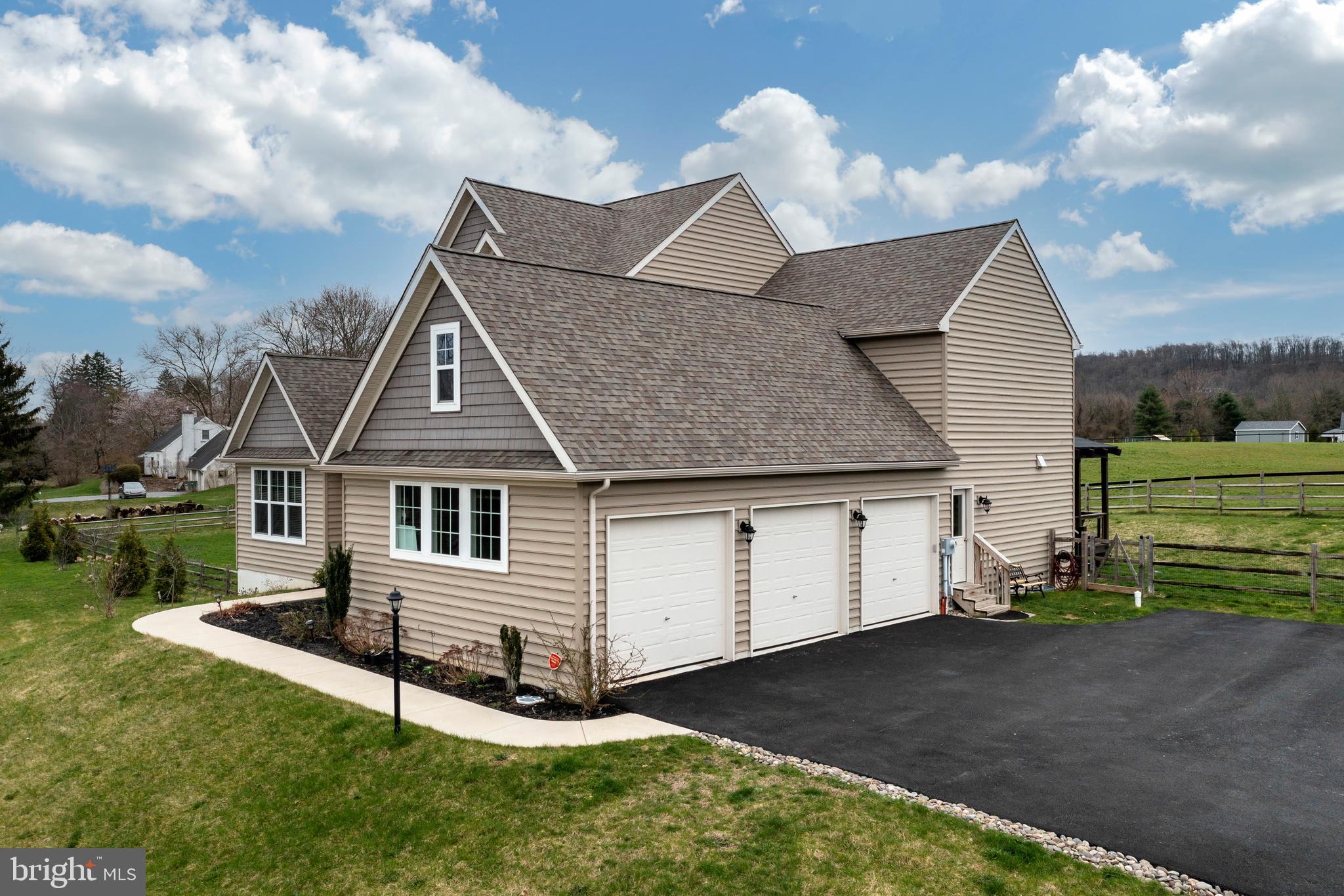 620 Pughtown Road Spring City, PA 19475 - Photo 4 of 55