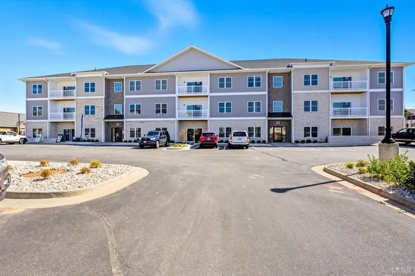 $319,000 | 420 Capstone Drive, Unit 106, Lynchburg, VA 24502