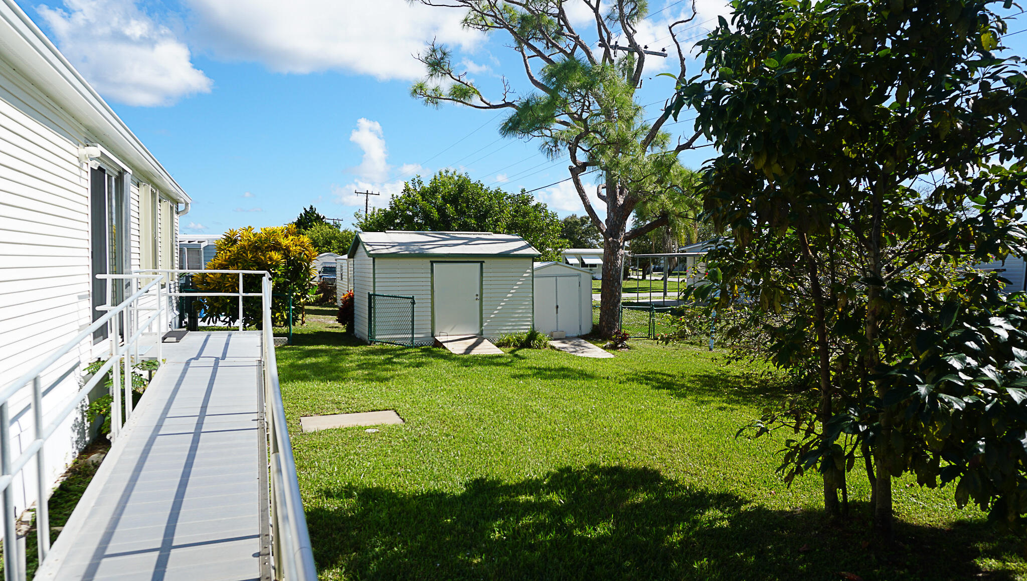 7030 Southeast Ridgeway Terrace Hobe Sound, FL 33455 - Photo 14 of 50 DSC00254