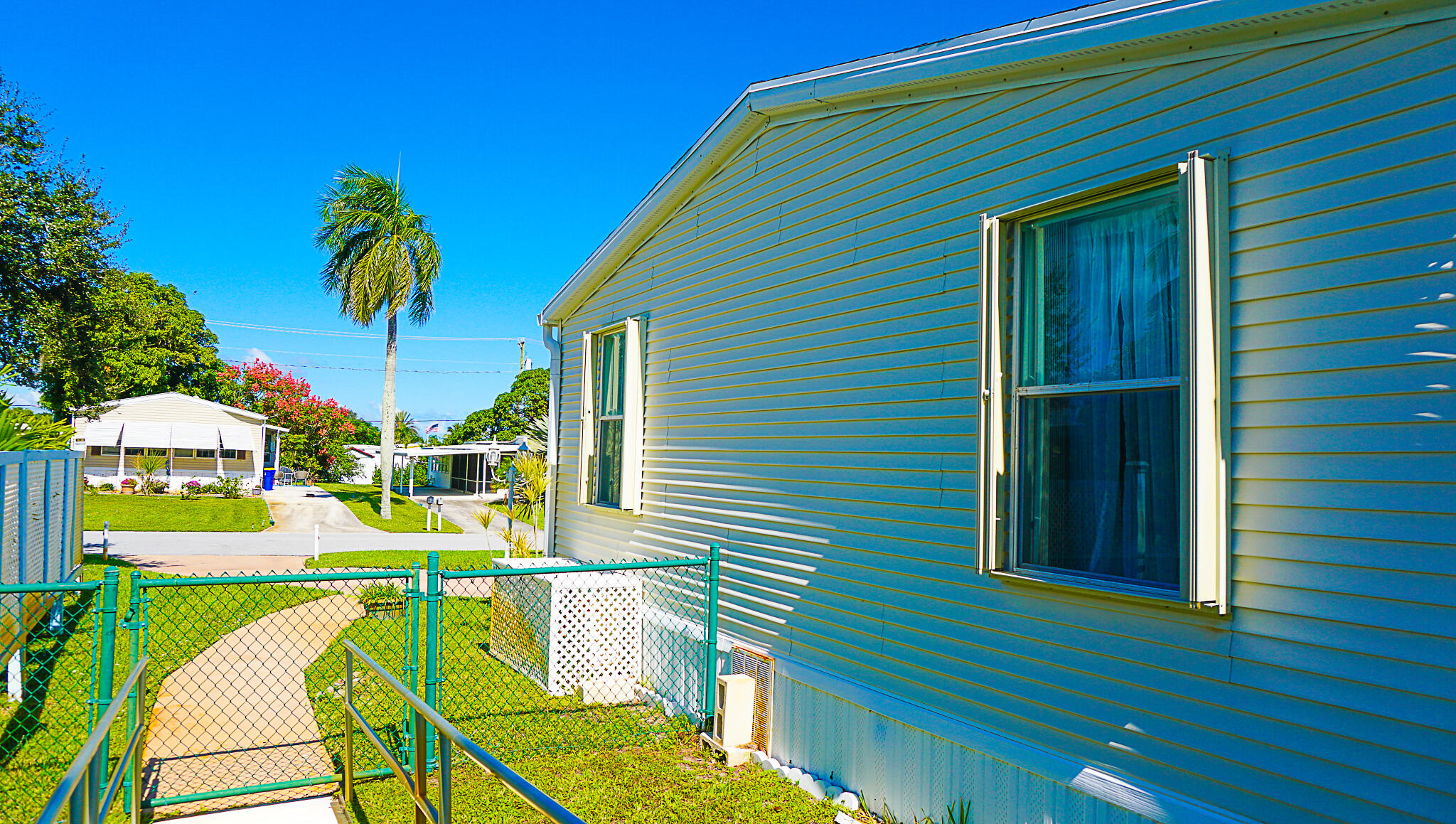 7030 Southeast Ridgeway Terrace Hobe Sound, FL 33455 - Photo 16 of 50 DSC00260