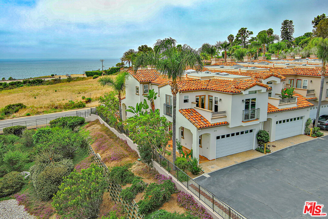6416 Lunita Road, Unit 108 Malibu, CA 90265 - Photo 2 of 38