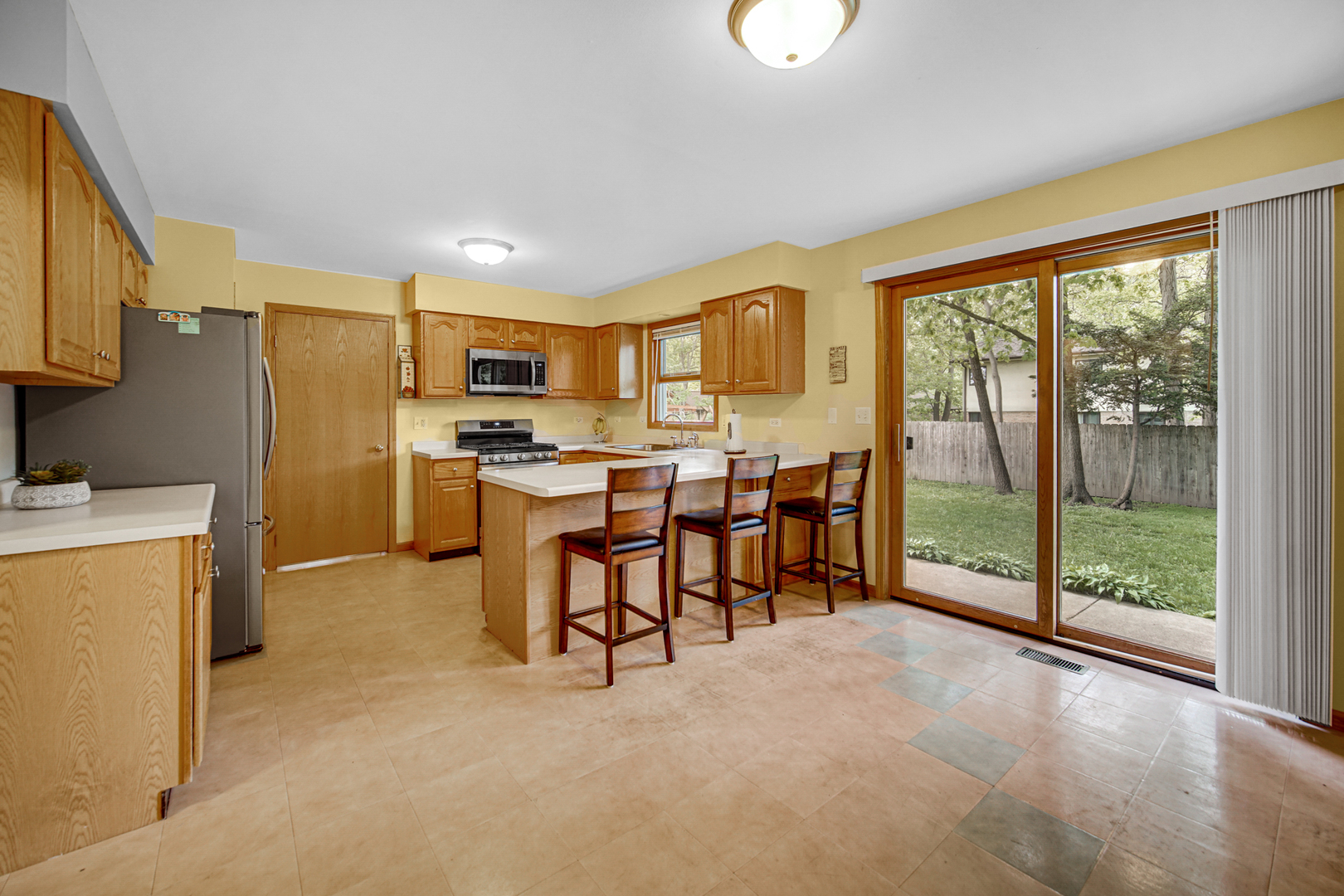 11576 Half Day Road Deerfield, IL 60015 - Photo 8 of 35 Gallery Image 8