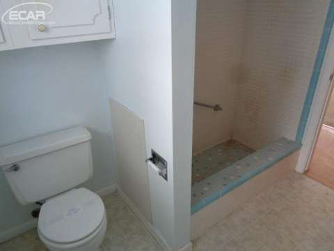 5402 Flushing Road Flushing, MI 48433 - Photo 9 of 12 20431550-8.JPG