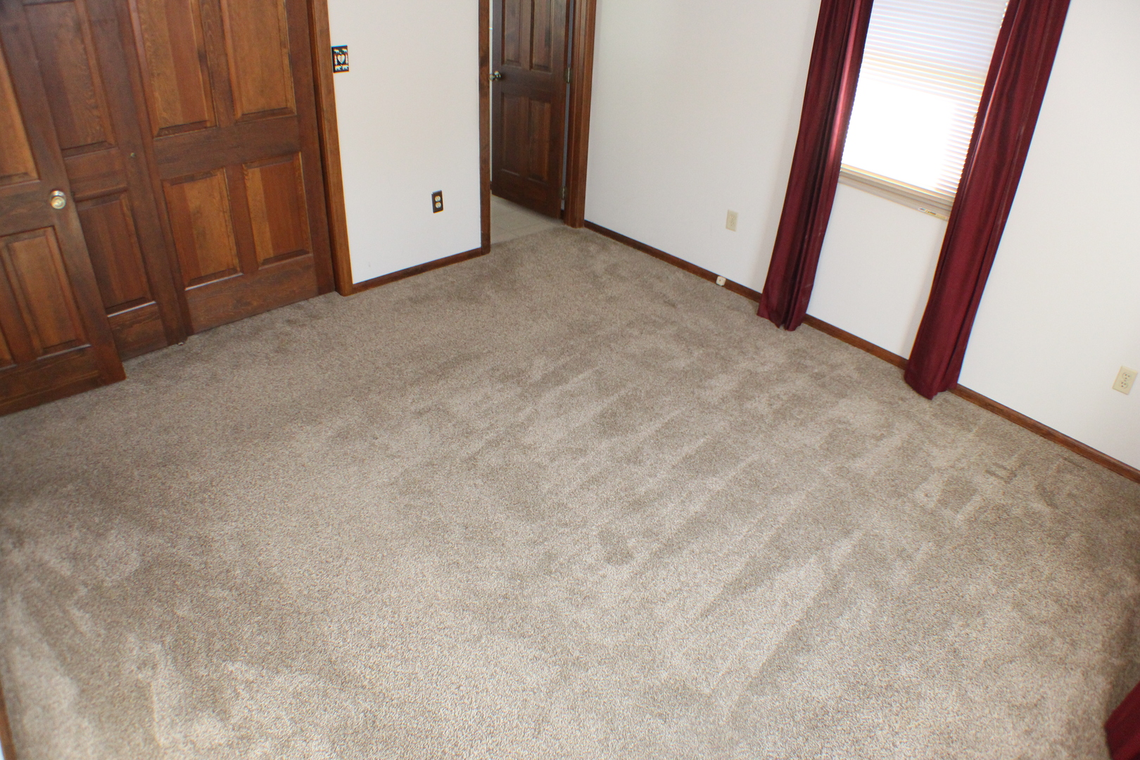 8 Apache Court Eldridge, IA 52748 - Photo 9 of 29 a view of an empty room