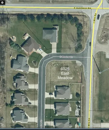 $39,900 | 6025 East Meadow Drive, Bay City, MI 48706