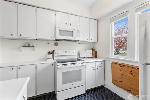 $725,000 | 2857 Northwest 73rd Street, Seattle, WA 98117