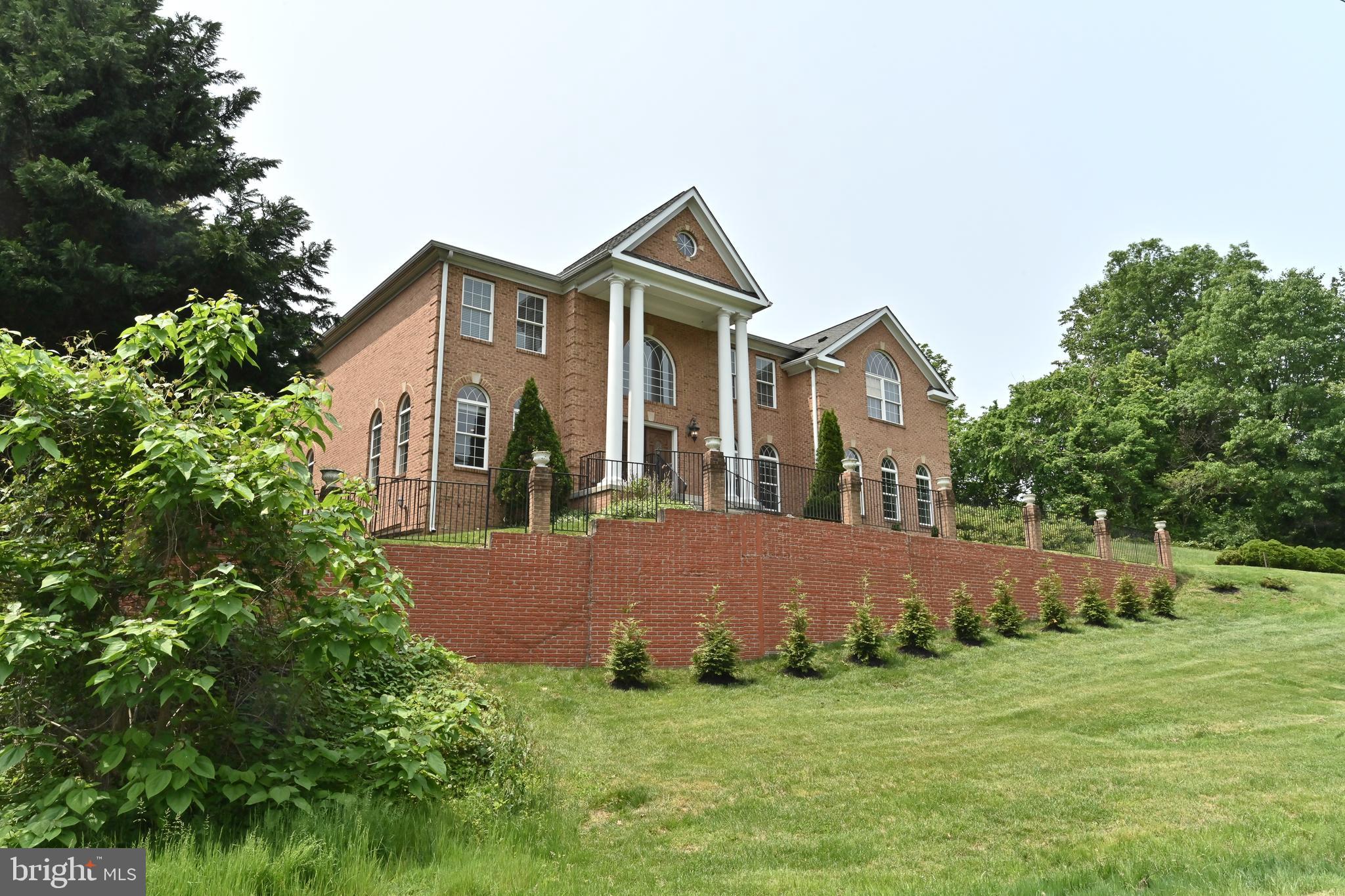 5218 Clinton Road Alexandria, VA 22312 - Photo 3 of 106 all four sides brick
