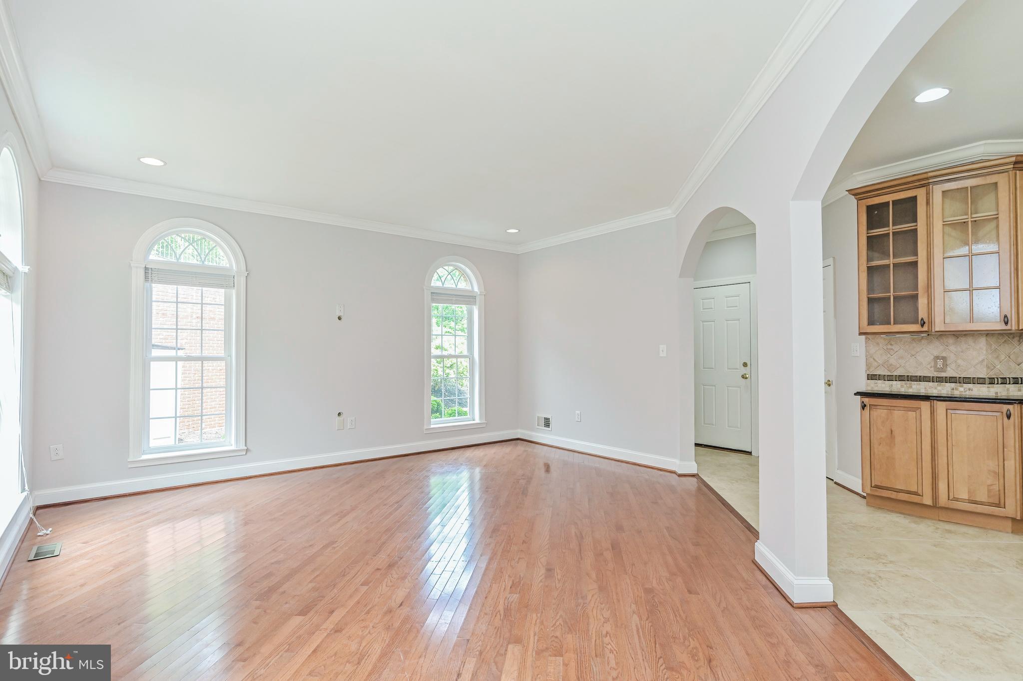 5218 Clinton Road Alexandria, VA 22312 - Photo 30 of 106 solarium off kitchen