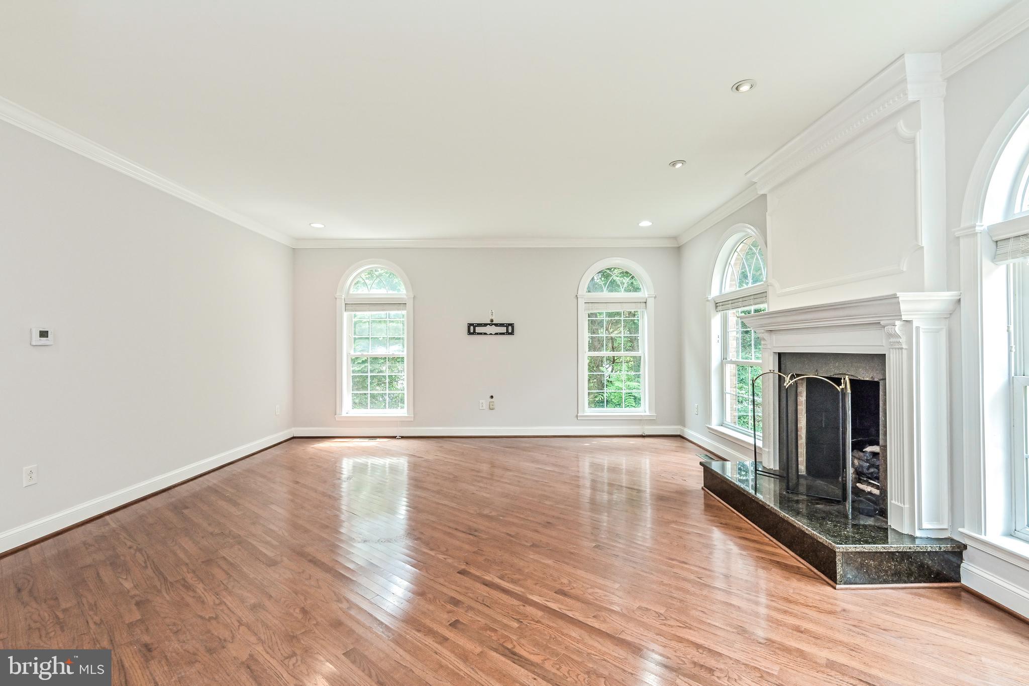 5218 Clinton Road Alexandria, VA 22312 - Photo 37 of 106 family room