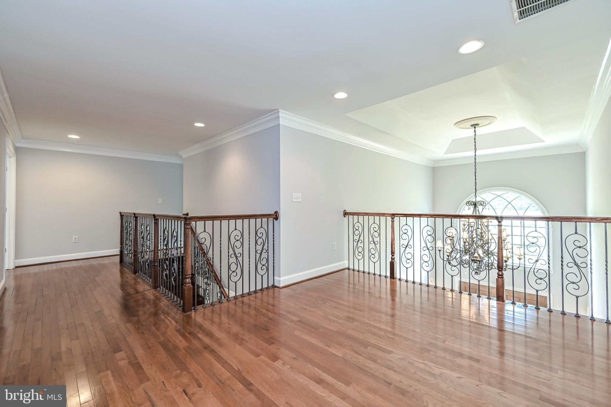 5218 Clinton Road Alexandria, VA 22312 - Photo 41 of 106 upper landing