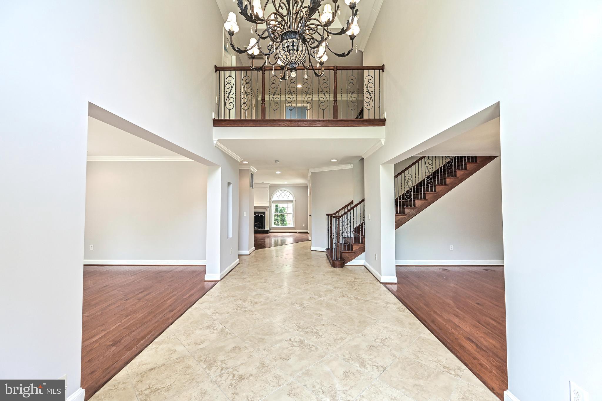 5218 Clinton Road Alexandria, VA 22312 - Photo 8 of 106 Grand foyer