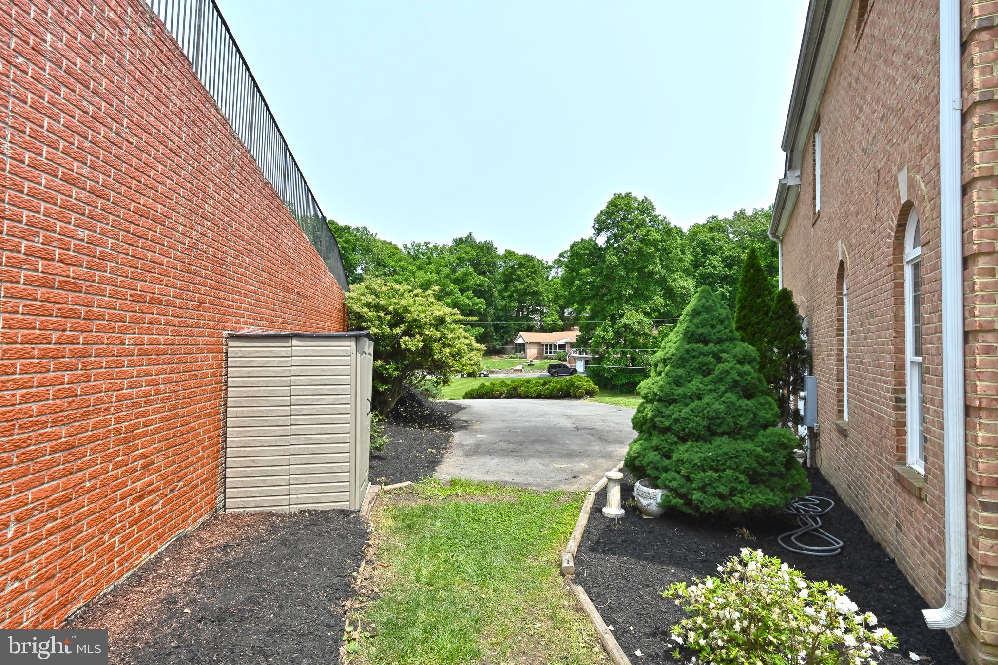5218 Clinton Road Alexandria, VA 22312 - Photo 89 of 106 side to garage