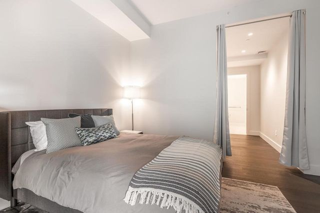 $1,522,500 | 50 Liberty Drive, Unit 10H, Boston, MA 02210