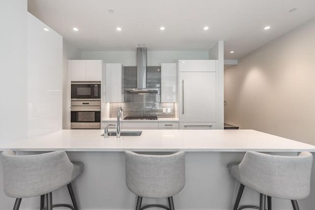 $1,522,500 | 50 Liberty Drive, Unit 10H, Boston, MA 02210