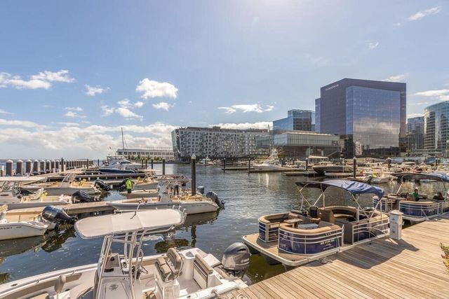 $1,522,500 | 50 Liberty Drive, Unit 10H, Boston, MA 02210