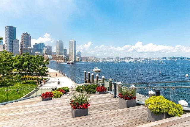 $1,522,500 | 50 Liberty Drive, Unit 10H, Boston, MA 02210