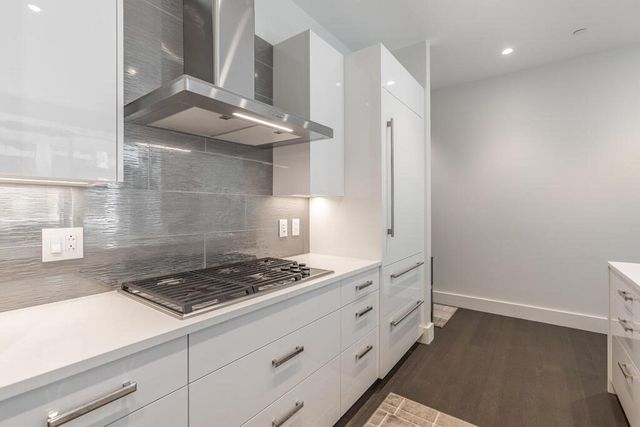 $1,522,500 | 50 Liberty Drive, Unit 10H, Boston, MA 02210