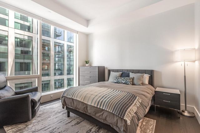 $1,522,500 | 50 Liberty Drive, Unit 10H, Boston, MA 02210