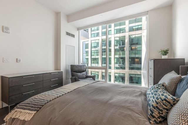 $1,522,500 | 50 Liberty Drive, Unit 10H, Boston, MA 02210