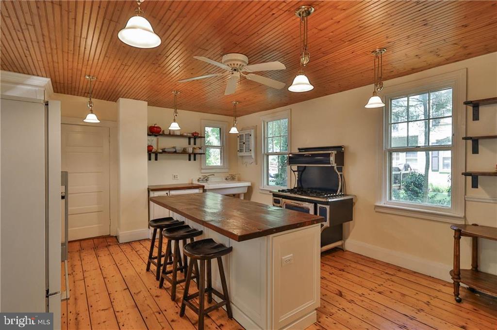1233 Durham Road Riegelsville, PA 18077 - Photo 13 of 36