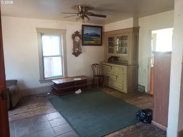 $380,000 | 307 3rd Street, Lyle, WA 98635