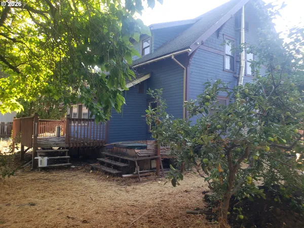 $380,000 | 307 3rd Street, Lyle, WA 98635