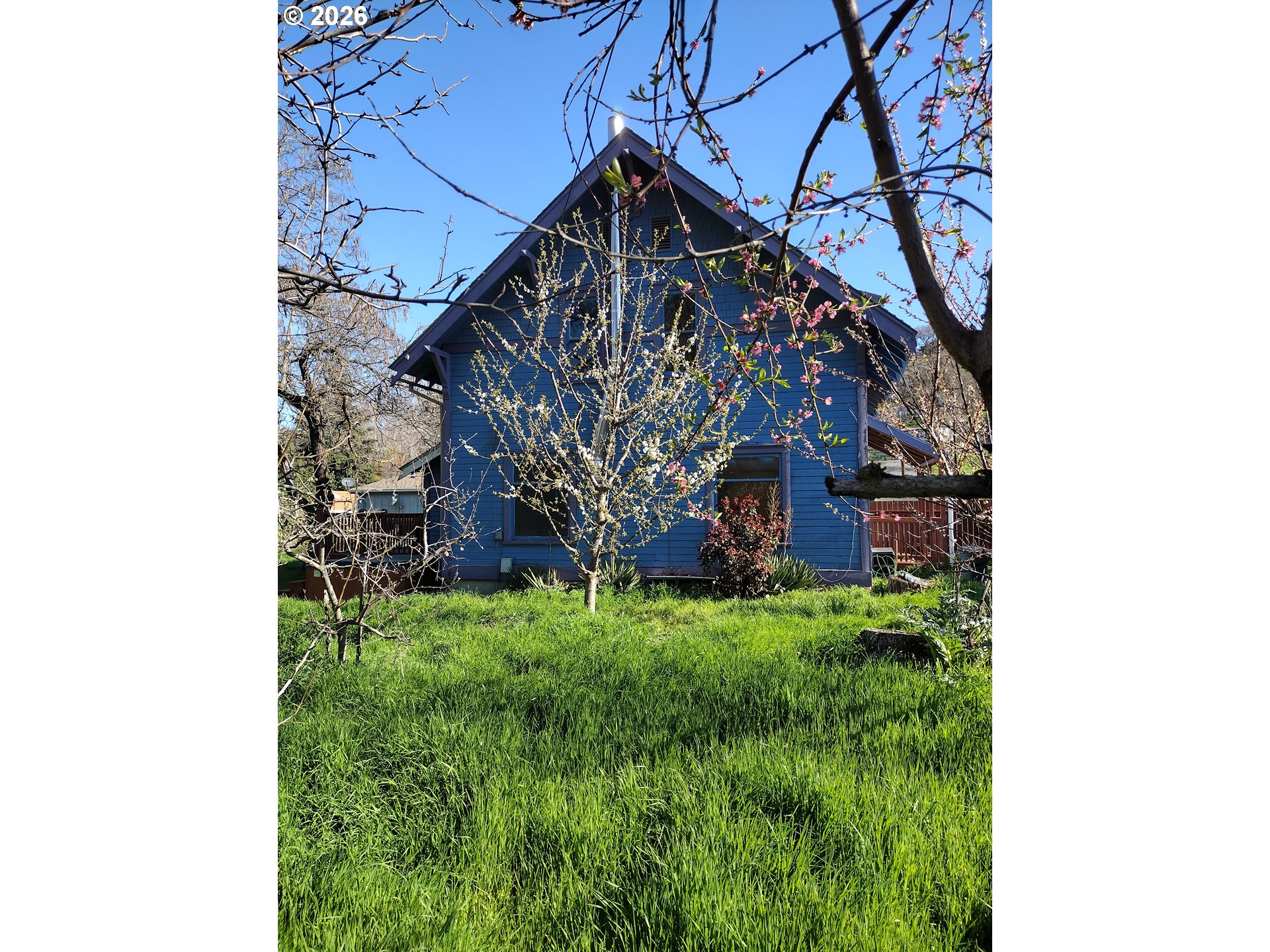 307 3rd Street Lyle, WA 98635 - Photo 5 of 20