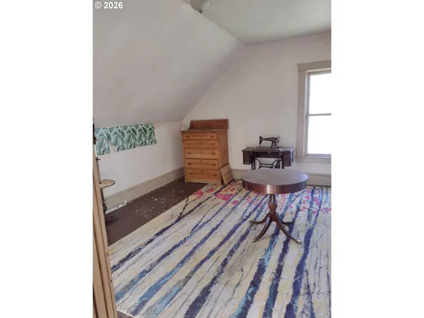 $380,000 | 307 3rd Street, Lyle, WA 98635