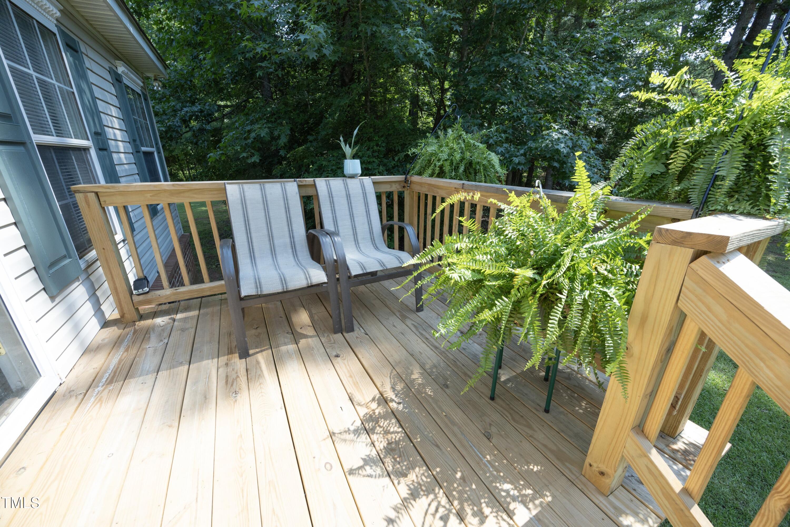 06FrontPorch