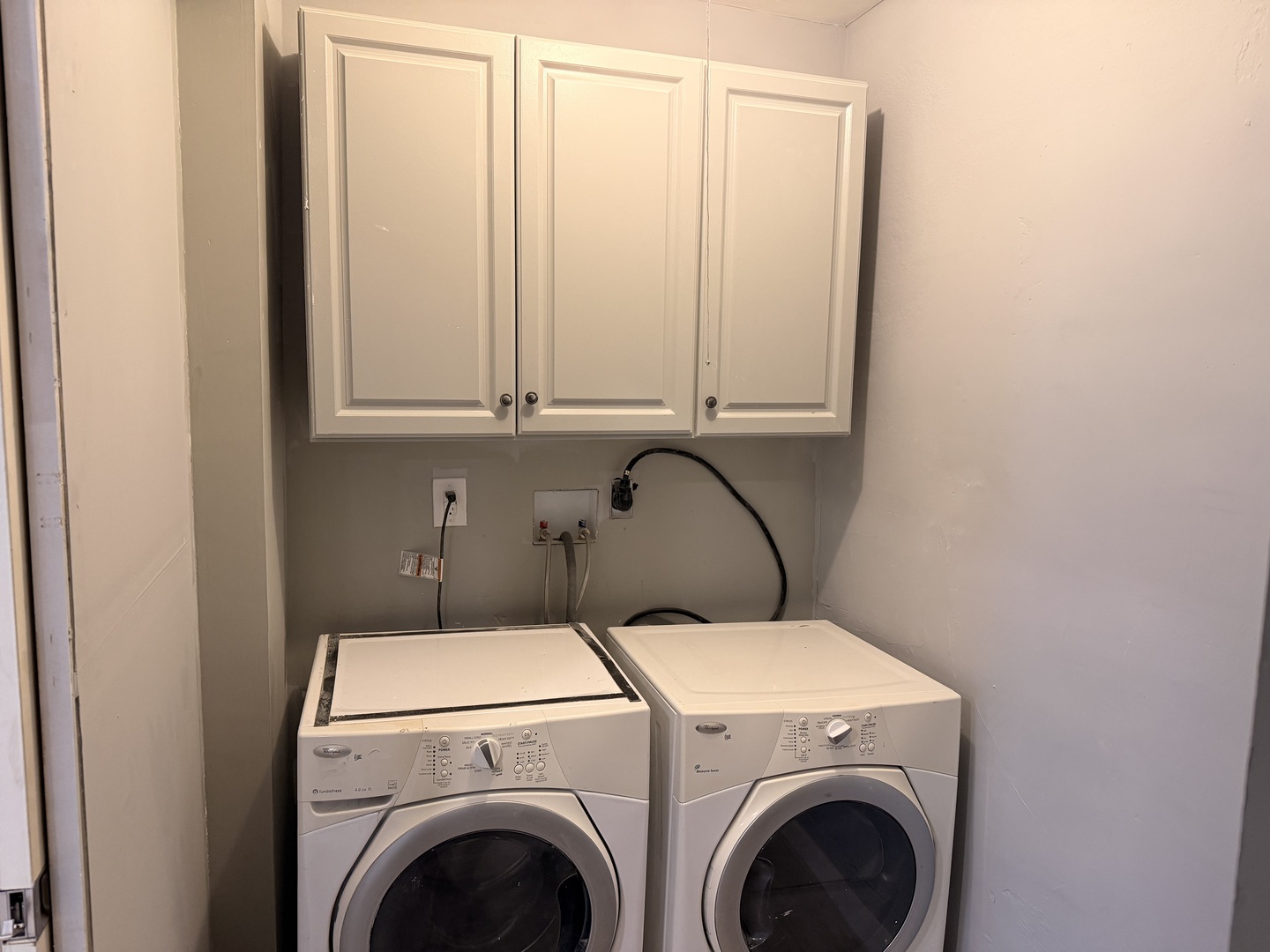 1024 South Warren Street Peoria, IL 61605 - Photo 12 of 14 a utility room with dryer and washer