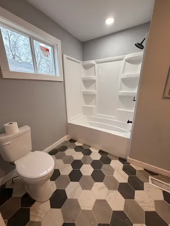 $89,900 | 1024 South Warren Street, Peoria, IL 61605