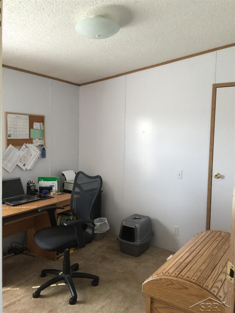 2917 North Graham Road Freeland, MI 48623 - Photo 5 of 12 31285060-4.JPG