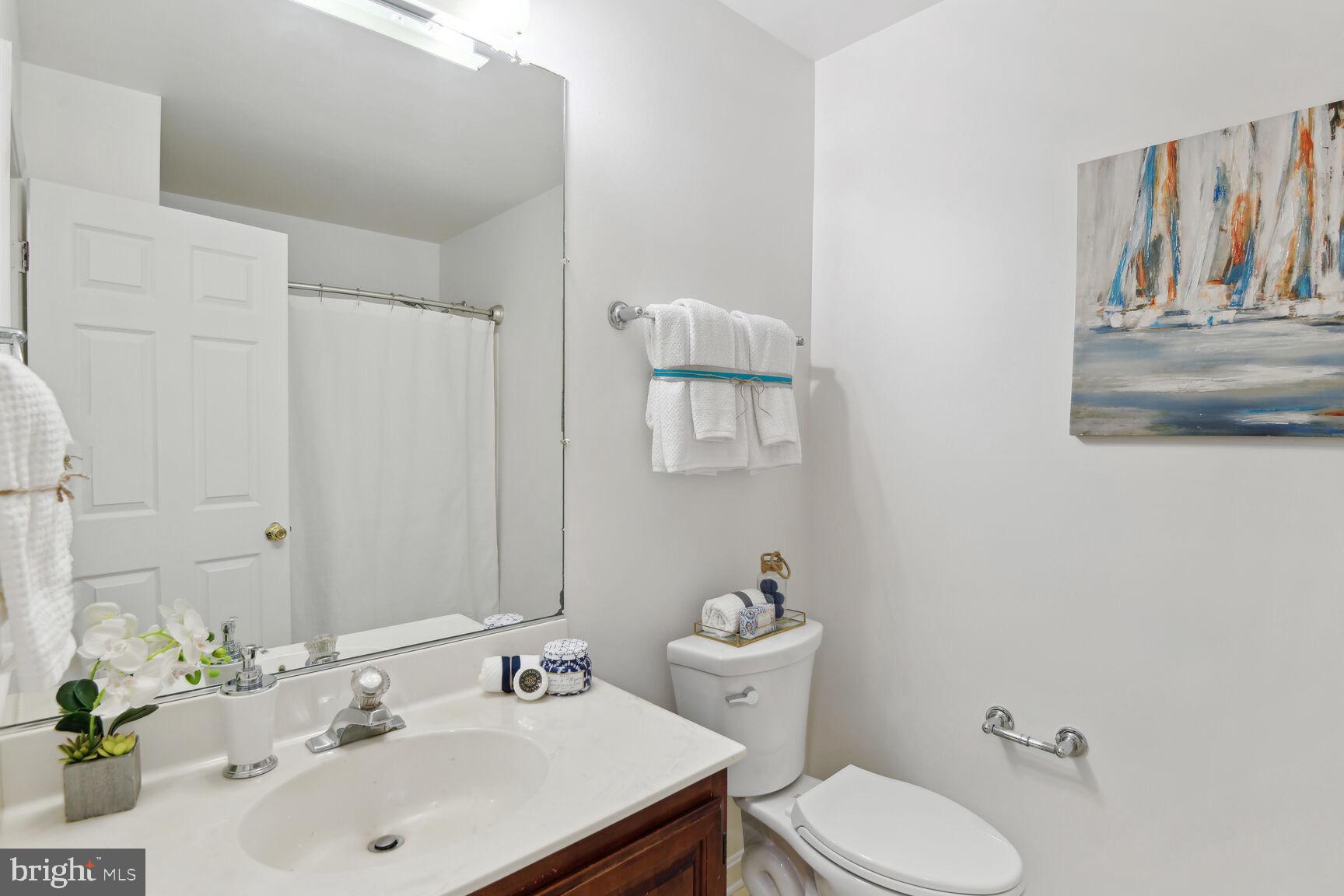 1402 Brenwoode Road Annapolis, MD 21409 - Photo 25 of 29 Hall bath with shower/tub