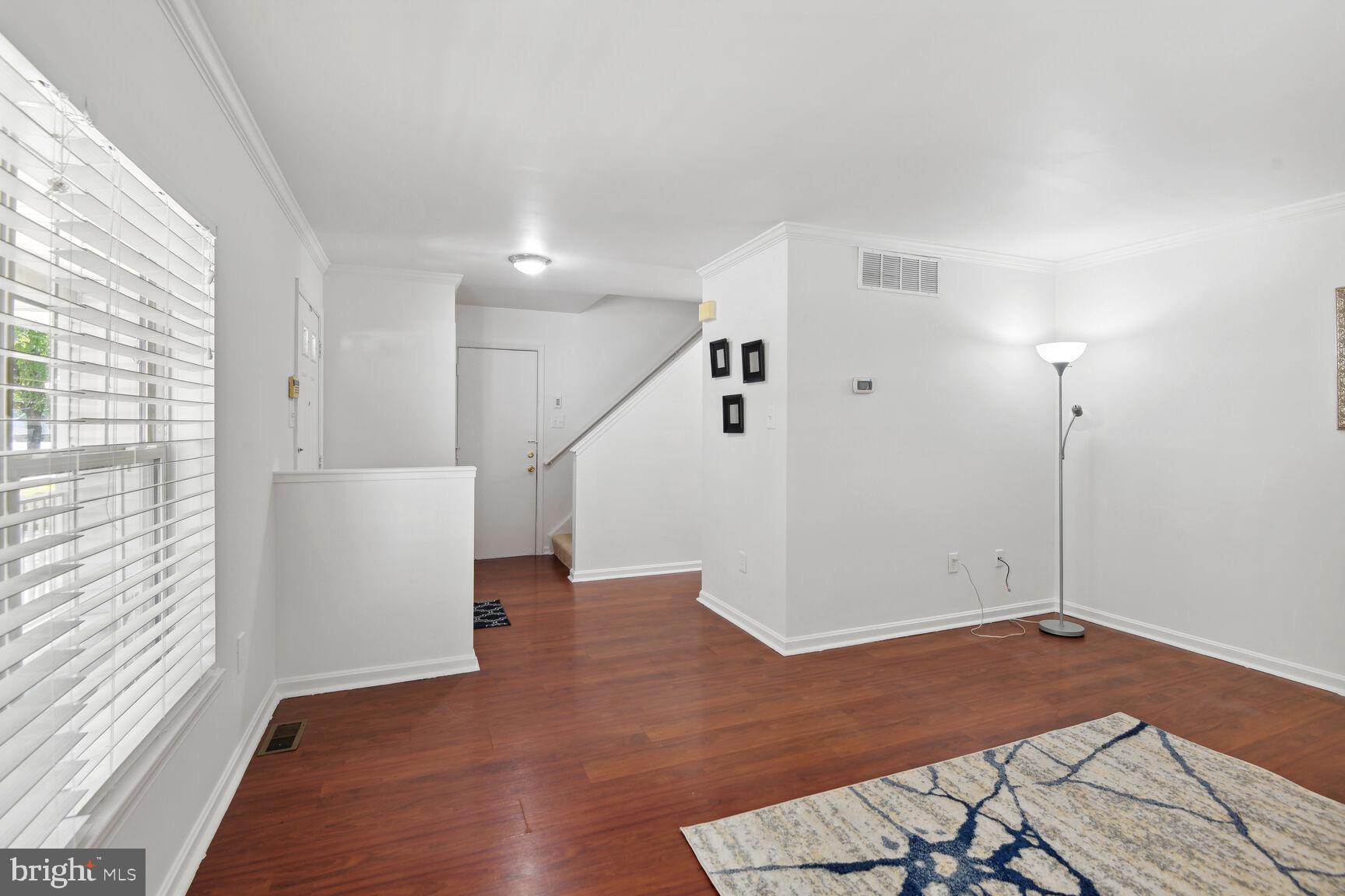 1402 Brenwoode Road Annapolis, MD 21409 - Photo 4 of 29 Living room to foyer