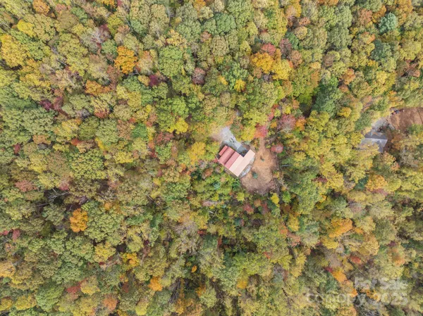 $385,000 | 38 Buzzards Rst Trail, Unit 7, Saluda, NC 28773