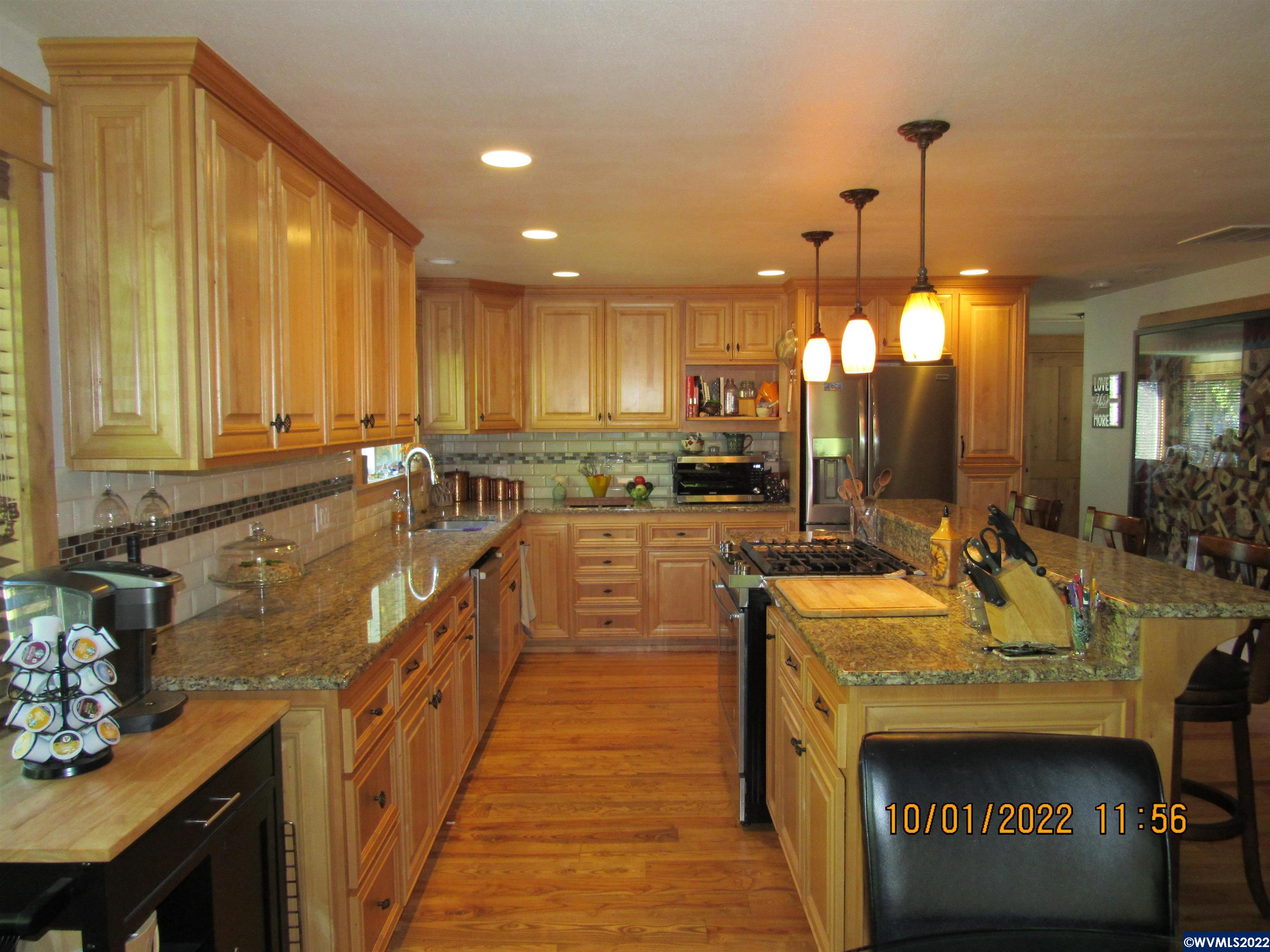 41006 North McCully Mountain Road Lyons, OR 97358 - Photo 10 of 40 Gallery Image 10