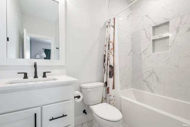 $765,000 | 54628 Salem Farms Court, Osceola, IN 46561