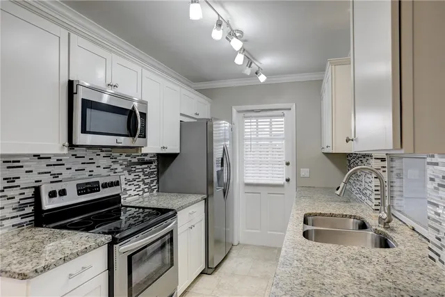 $1,950 | 866 Gilbert Street, Sebastian, FL 32958