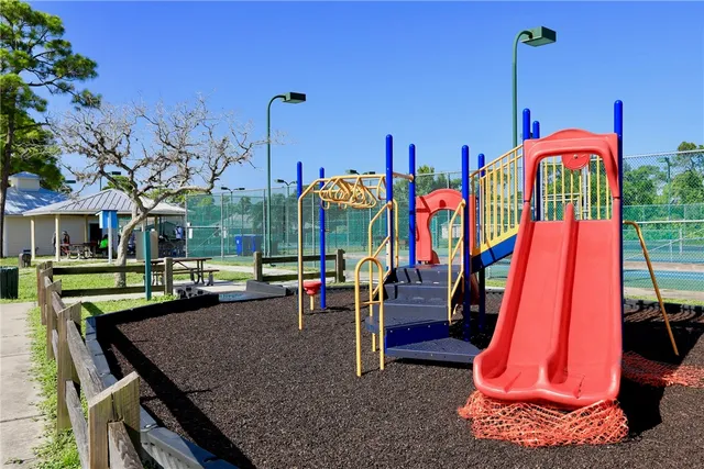 $1,950 | 866 Gilbert Street, Sebastian, FL 32958