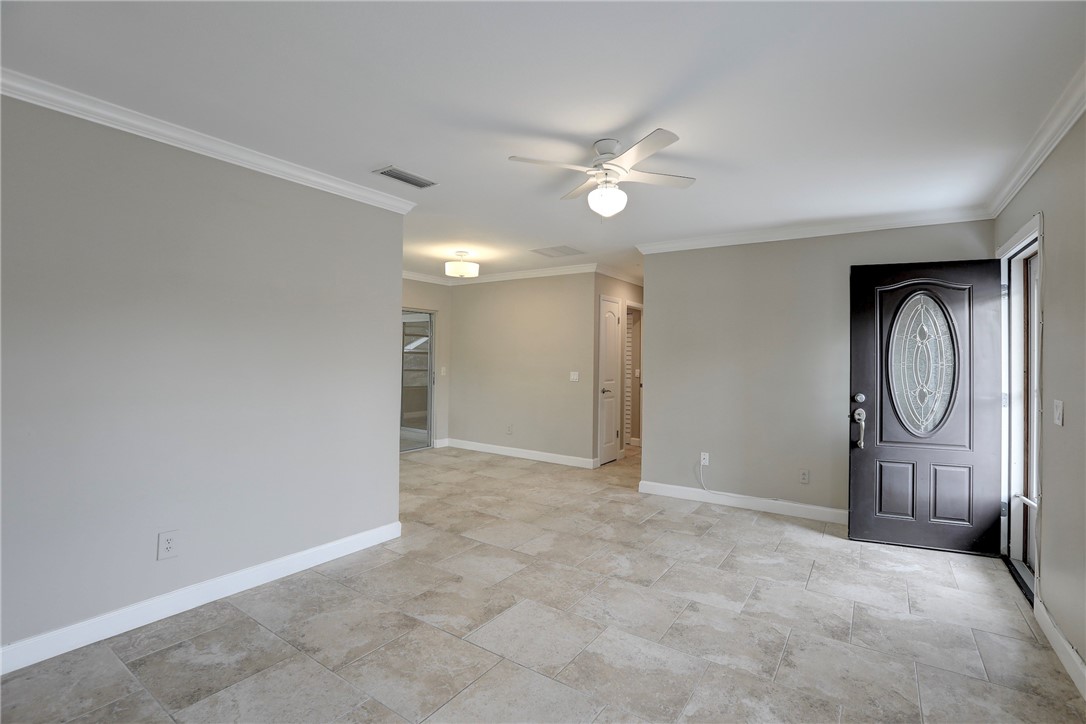 866 Gilbert Street Sebastian, FL 32958 - Photo 4 of 36