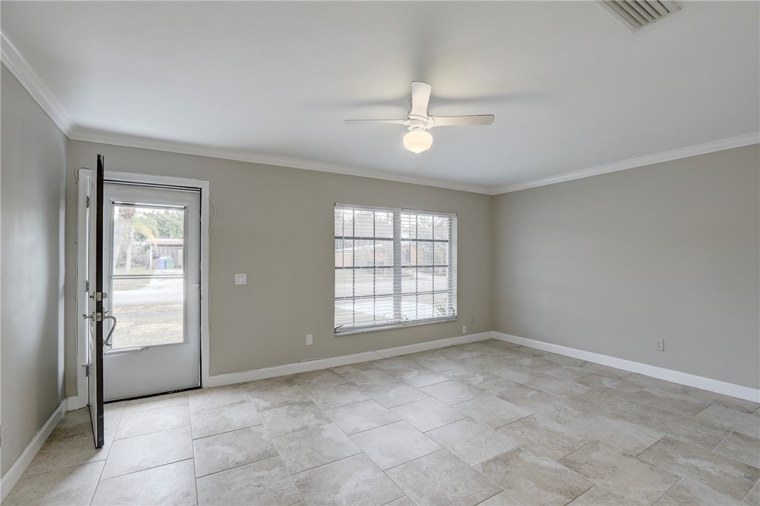 866 Gilbert Street Sebastian, FL 32958 - Photo 6 of 36