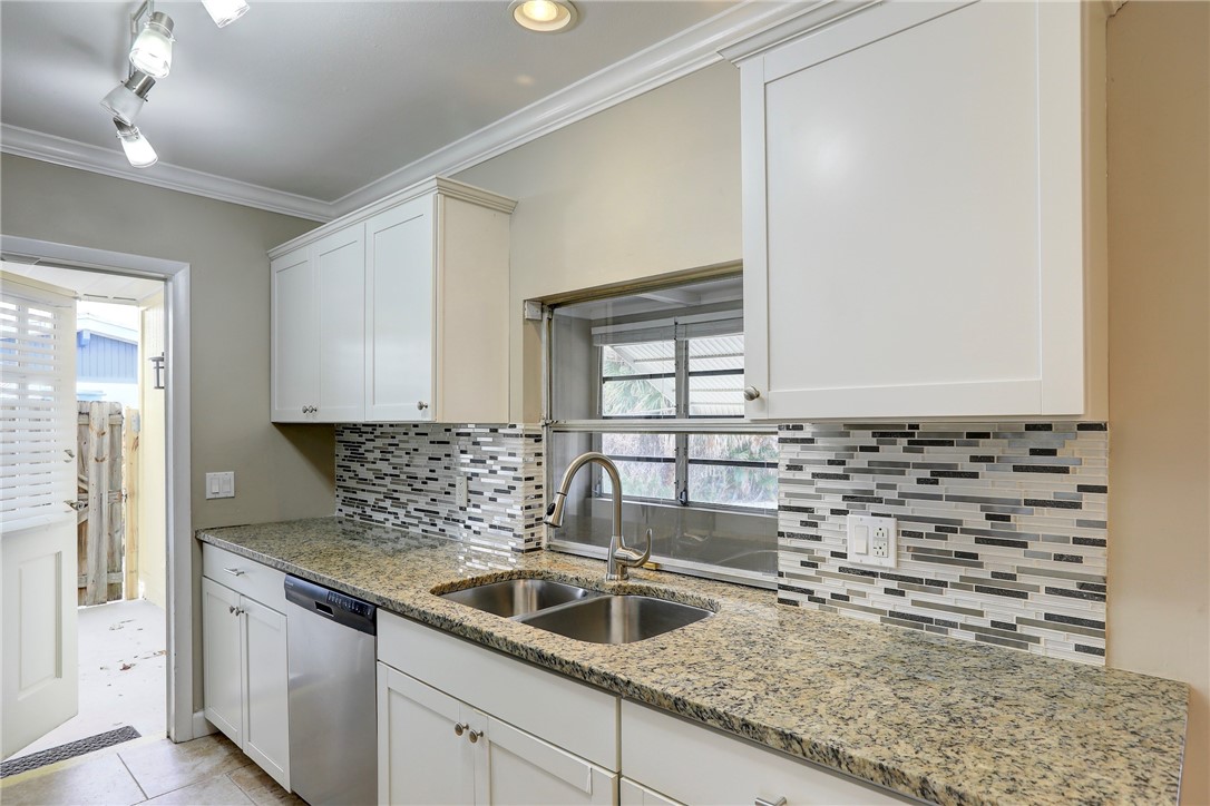 866 Gilbert Street Sebastian, FL 32958 - Photo 10 of 36