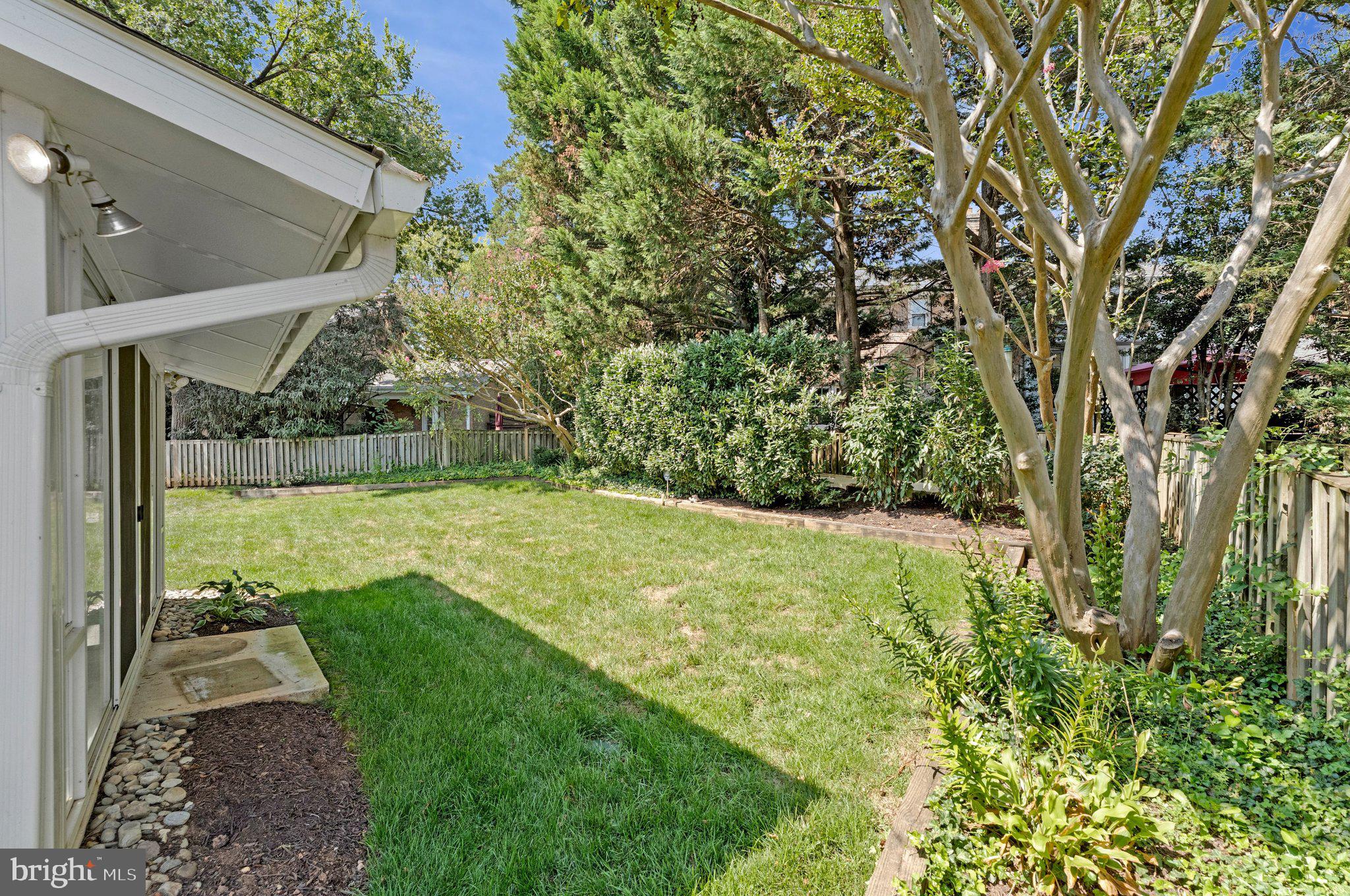 7730 Falstaff Road McLean, VA 22102 - Photo 72 of 83 Professionally maintained yard