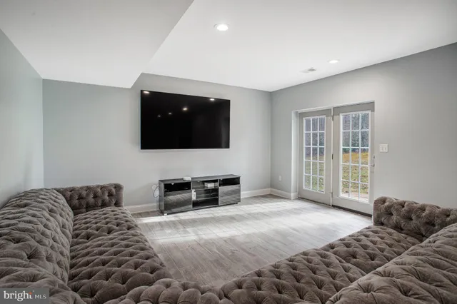 $925,000 | 155 Tyson Court, Fredericksburg, VA 22406