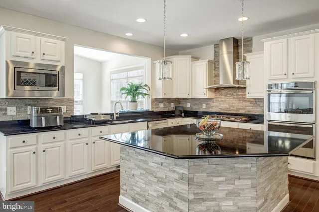 $925,000 | 155 Tyson Court, Fredericksburg, VA 22406