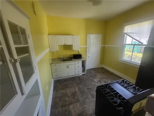 $950 | 2512 North Roman Street, New Orleans, LA 70117