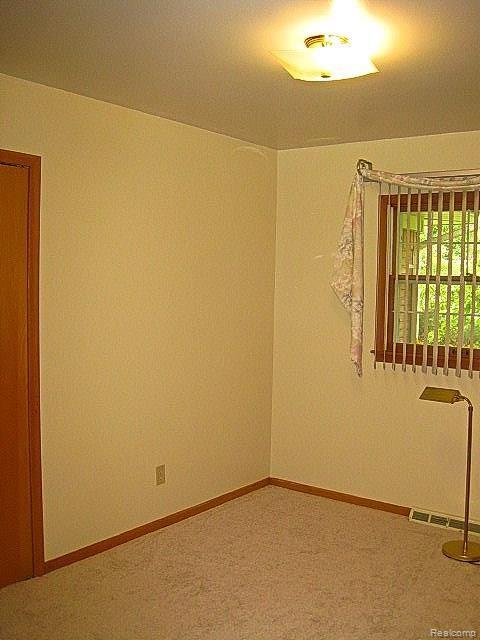 1530 Leon Road Walled Lake, MI 48390 - Photo 7 of 19